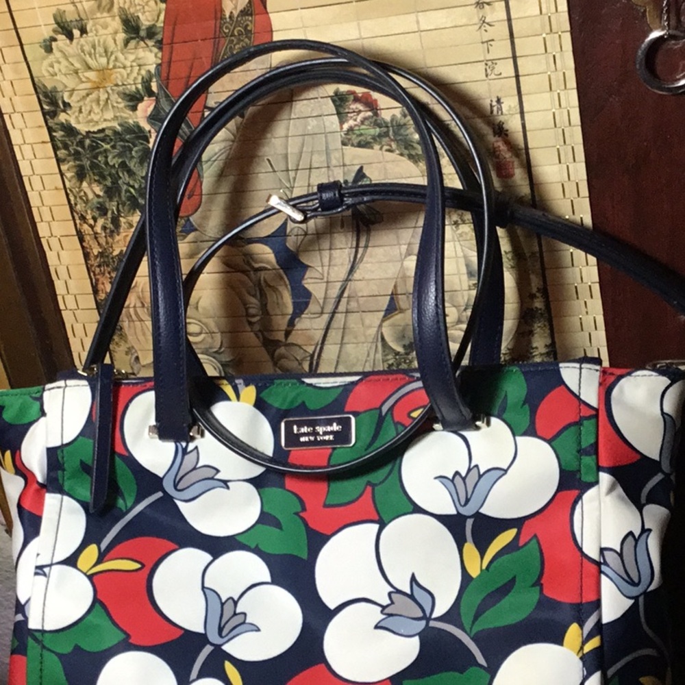 kate spade Breezy Floral Bag Navy White Red Satin Fabric Adjustable Strap - Picture 10 of 17